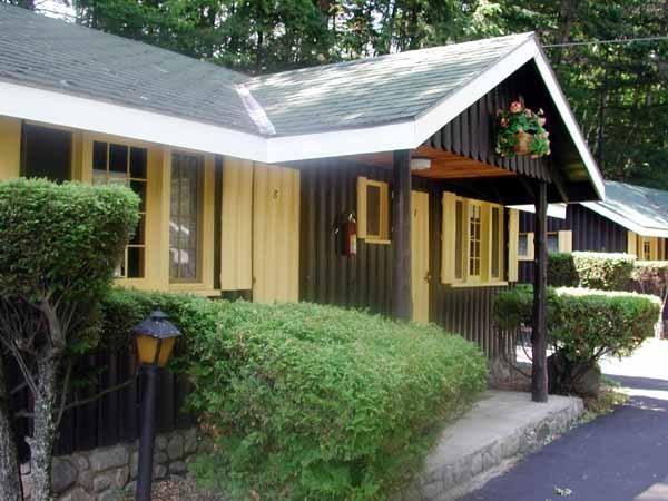 Amber Lantern Efficiency Cottage Lake George Habitación foto